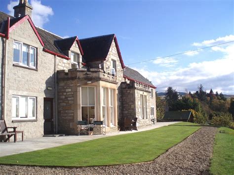 Beinn Bhracaigh: Accommodation Pitlochry .